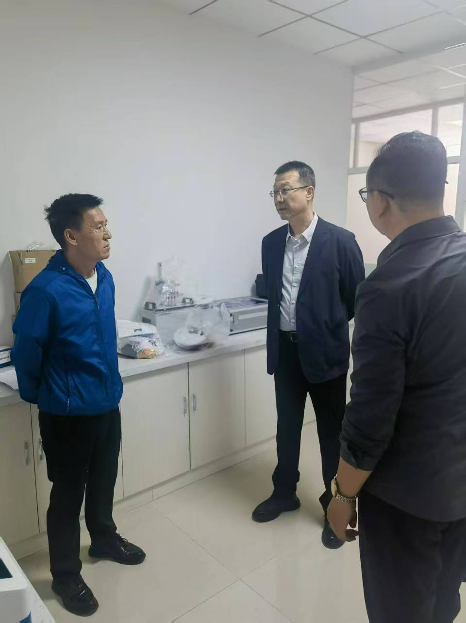 加强监管执法力量建设_加强监管执法力度_